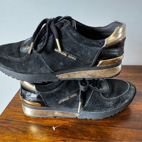 Michael Kors Black and Gold Retro Style Women's Sneakers Size 8M - Picture 2 of 9